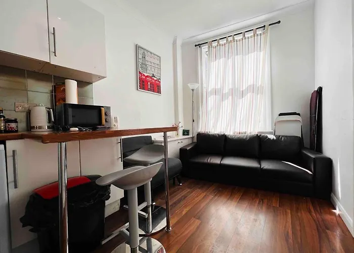 3-Bed Apartment In King\'S Cross Central London